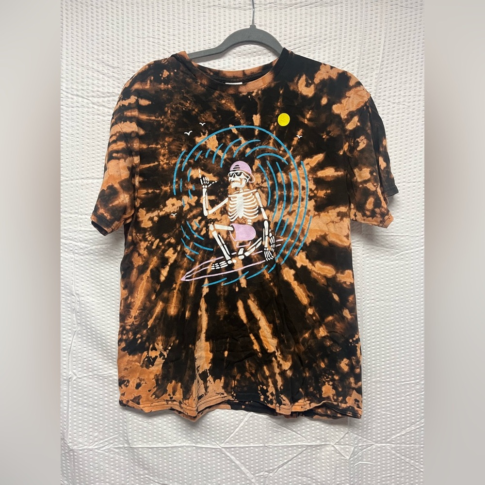 Tie-Dye Skeleton Graphic T-Shirt